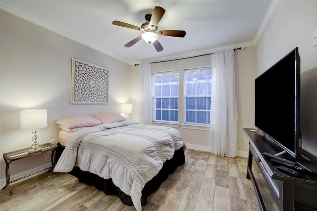9007 Beverlyhill Street, Houston, TX 77063