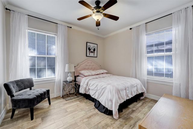 9007 Beverlyhill Street, Houston, TX 77063