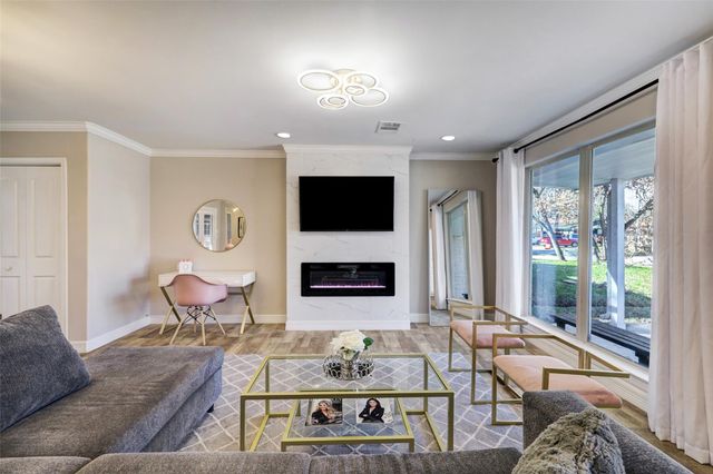 9007 Beverlyhill Street, Houston, TX 77063