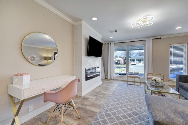 9007 Beverlyhill Street, Houston, TX 77063