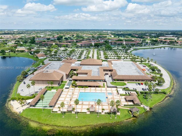 500 SW 130th Terrace 403A, Pembroke Pines, FL 33027