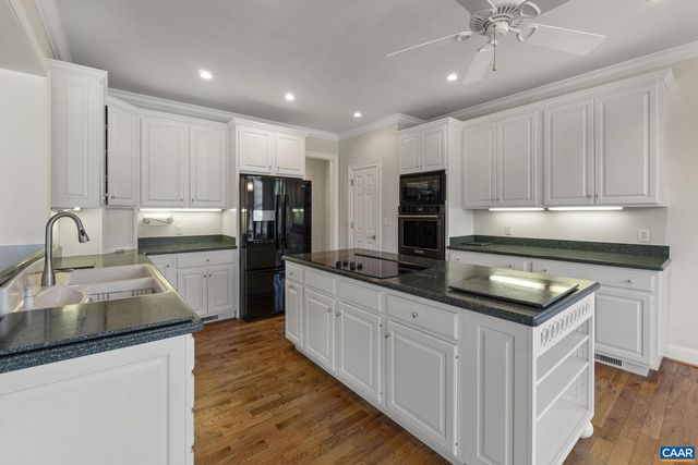 4190 LUXOR TERRACE DR, Charlottesville, VA 22901