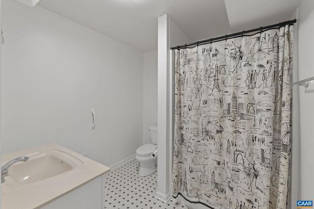 4190 LUXOR TERRACE DR, Charlottesville, VA 22901