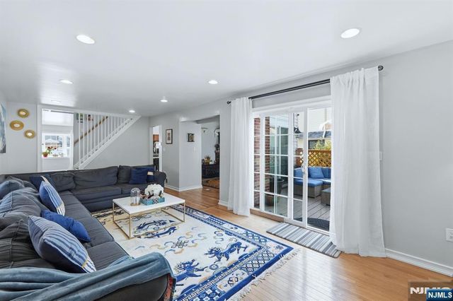 39 Voorhees Street, Teaneck, NJ 07666