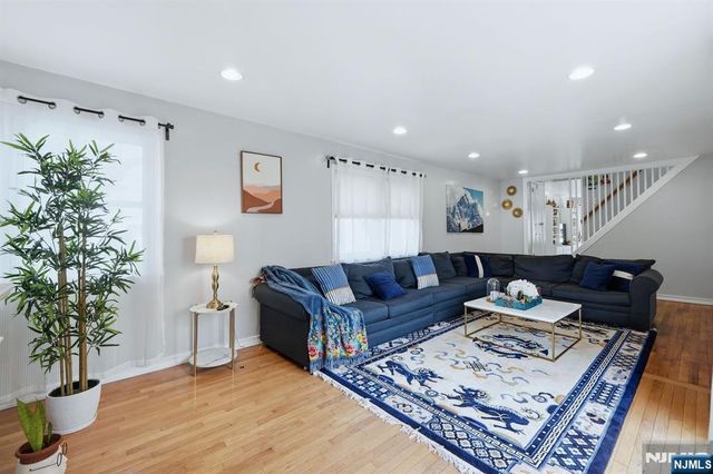 39 Voorhees Street, Teaneck, NJ 07666