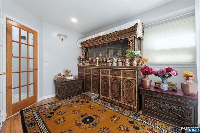 39 Voorhees Street, Teaneck, NJ 07666