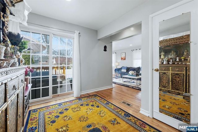 39 Voorhees Street, Teaneck, NJ 07666