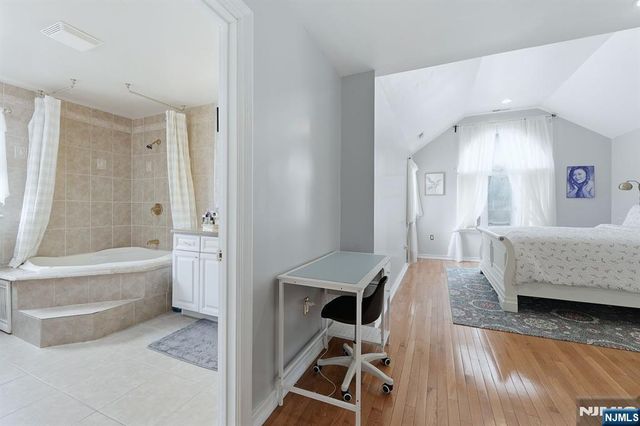 39 Voorhees Street, Teaneck, NJ 07666