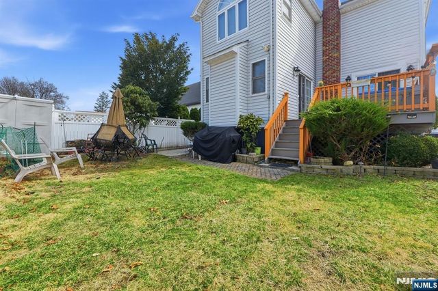 39 Voorhees Street, Teaneck, NJ 07666