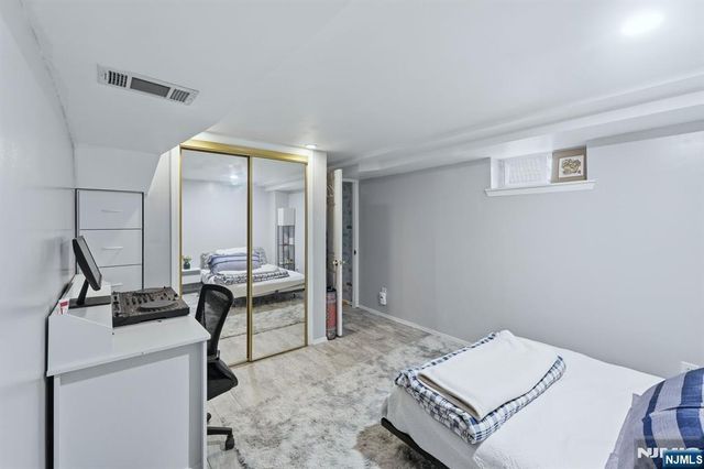 39 Voorhees Street, Teaneck, NJ 07666