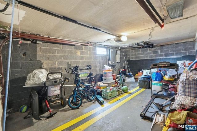 39 Voorhees Street, Teaneck, NJ 07666