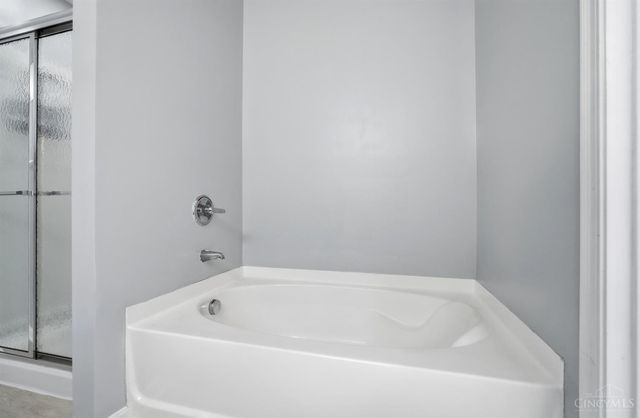 7719 Sycamore Woods Lane, Hamilton, OH 45011