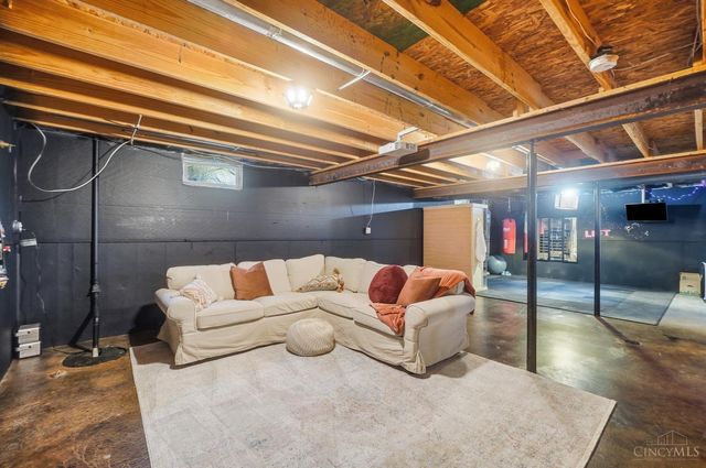 7719 Sycamore Woods Lane, Hamilton, OH 45011
