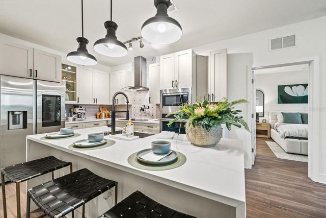 6000 PARADISO GRANDE BOULEVARD B2, Orlando, FL 32821