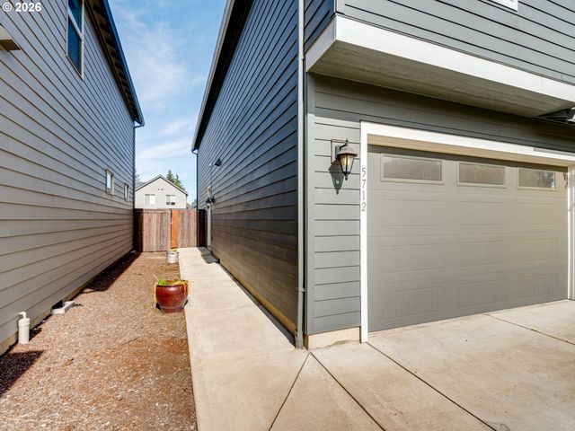 5712 Ne 58TH Way, Vancouver, WA 98661