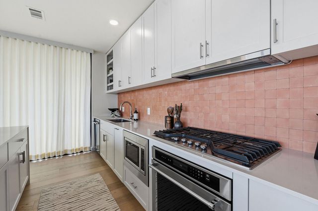 1600 S 1st ST 410, Austin, TX 78704