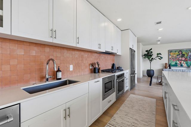 1600 S 1st ST 410, Austin, TX 78704
