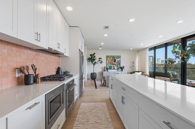 1600 S 1st ST 410, Austin, TX 78704