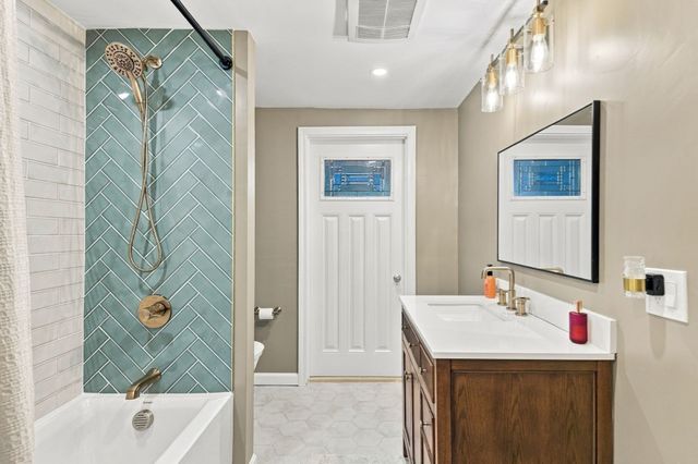 59 Colonial Ave, Lynn, MA 01904