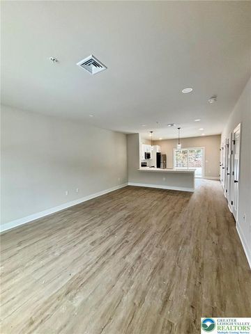 1411 Greenview Drive 22, Bethlehem City, PA 18018