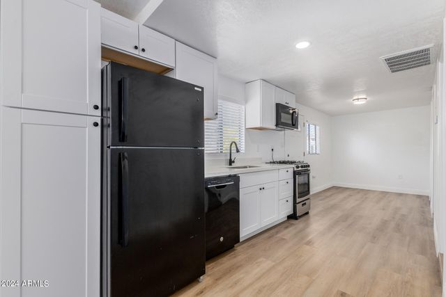 723 E SUNNYSLOPE Lane, Phoenix, AZ 85020