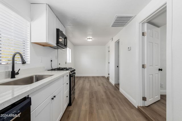 723 E SUNNYSLOPE Lane, Phoenix, AZ 85020