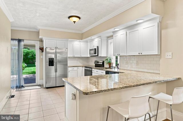 644 CHESTNUT ST, Pottstown, PA 19464