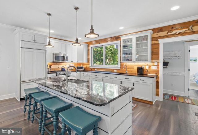 110 SECOND ST, Bethany Beach, DE 19930