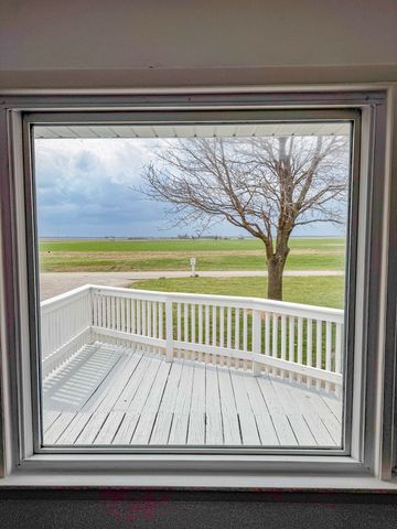 2308 N 2010 Road E, Watseka, IL 60970