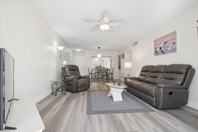 2260 NE 67th Street 1710, Fort Lauderdale, FL 33308