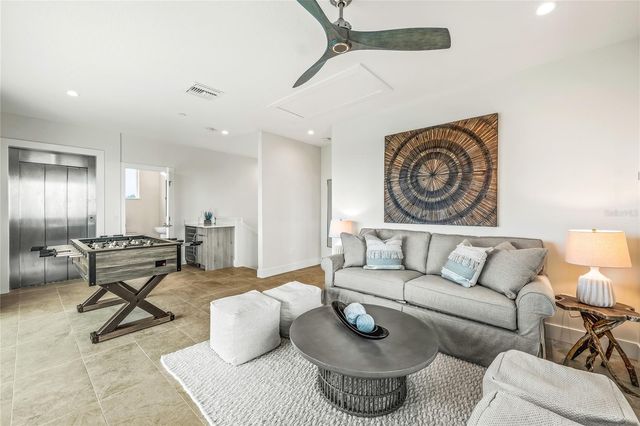 329 BEACH ROAD A, Sarasota, FL 34242