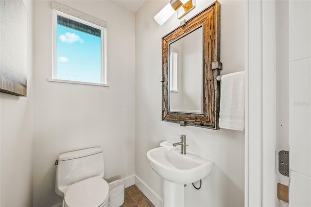 329 BEACH ROAD A, Sarasota, FL 34242
