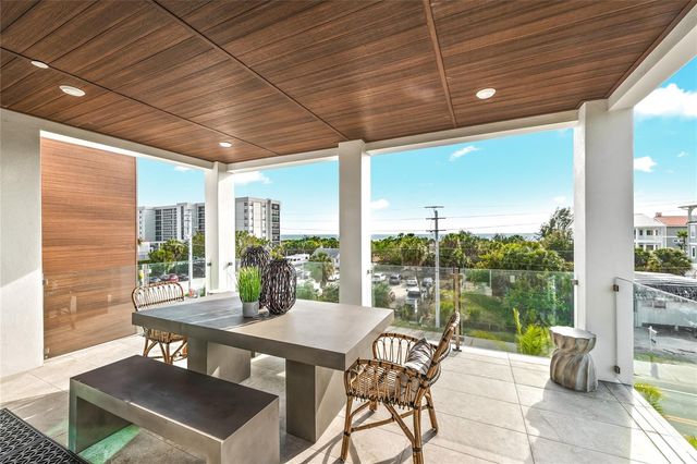 329 BEACH ROAD A, Sarasota, FL 34242