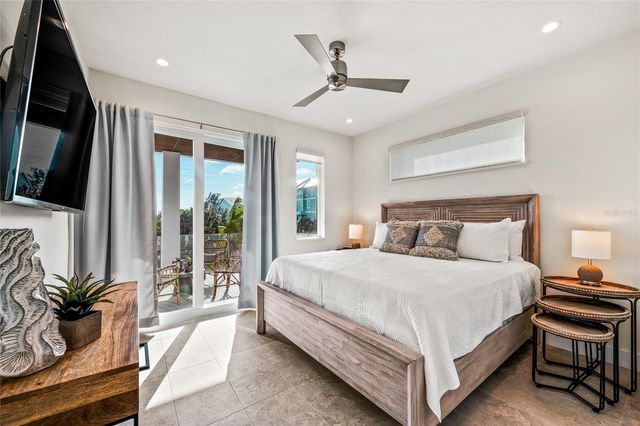 329 BEACH ROAD A, Sarasota, FL 34242