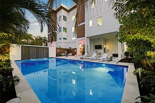 329 BEACH ROAD A, Sarasota, FL 34242