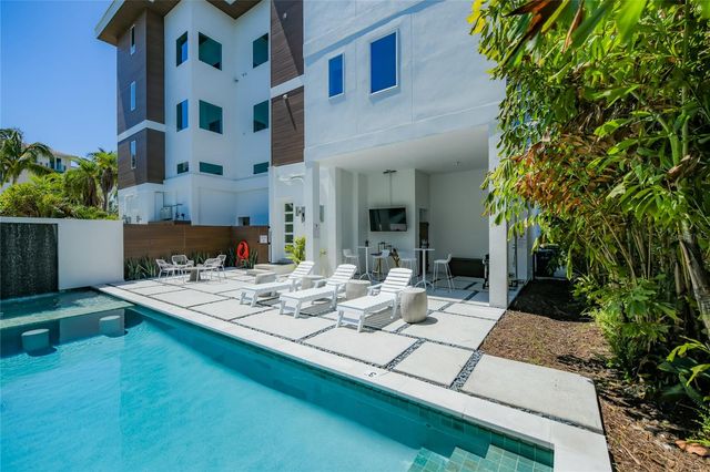 329 BEACH ROAD A, Sarasota, FL 34242