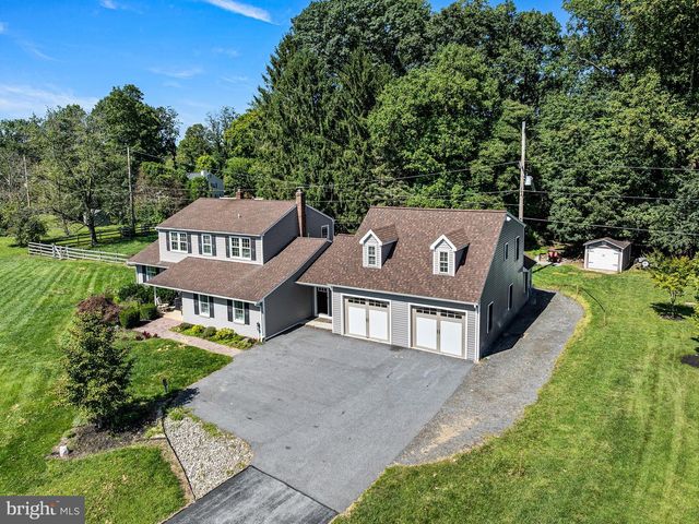 17 MCILVAIN DR, Downingtown, PA 19335