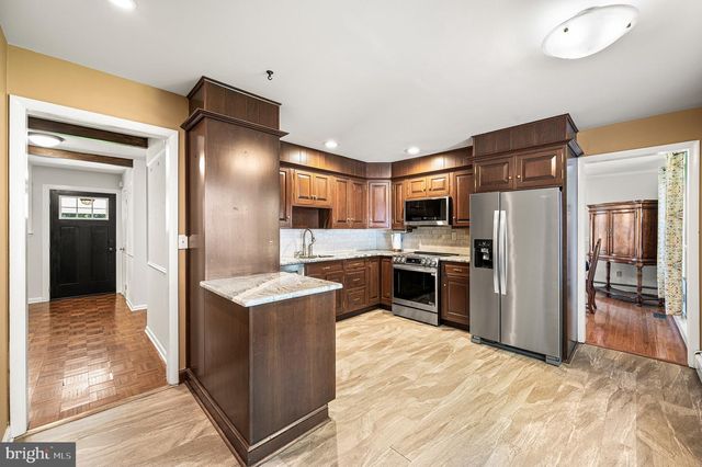 17 MCILVAIN DR, Downingtown, PA 19335