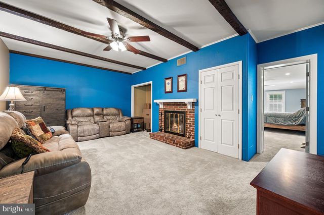 17 MCILVAIN DR, Downingtown, PA 19335