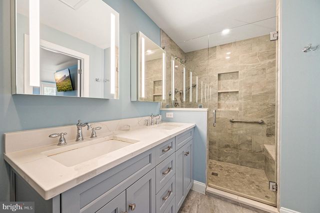 17 MCILVAIN DR, Downingtown, PA 19335