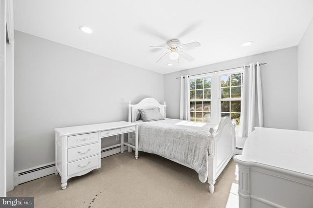 17 MCILVAIN DR, Downingtown, PA 19335