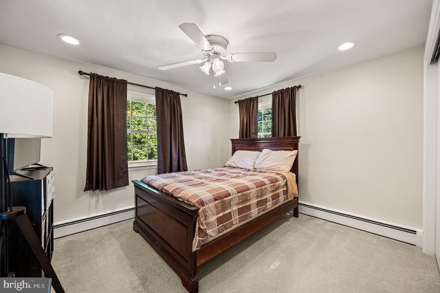 17 MCILVAIN DR, Downingtown, PA 19335