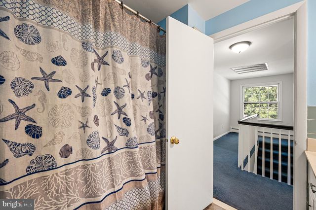 17 MCILVAIN DR, Downingtown, PA 19335