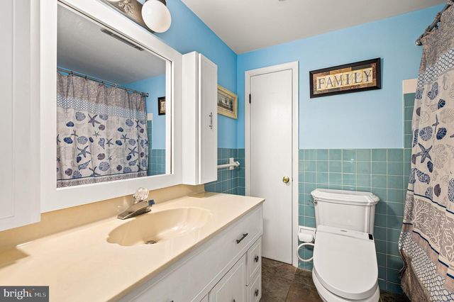 17 MCILVAIN DR, Downingtown, PA 19335