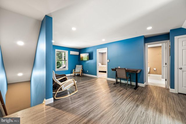 17 MCILVAIN DR, Downingtown, PA 19335