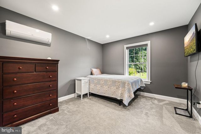 17 MCILVAIN DR, Downingtown, PA 19335