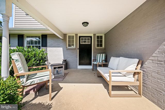 17 MCILVAIN DR, Downingtown, PA 19335
