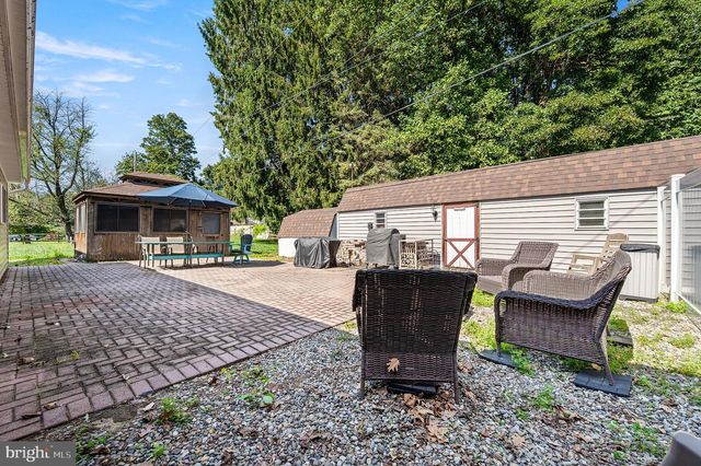 17 MCILVAIN DR, Downingtown, PA 19335