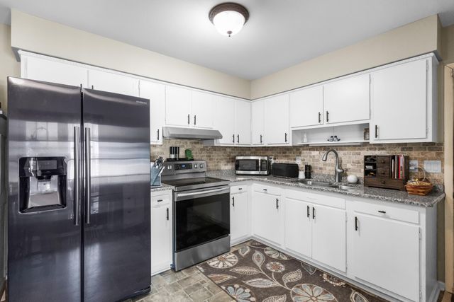 1412 Plantation Drive, Marion, OH 43302