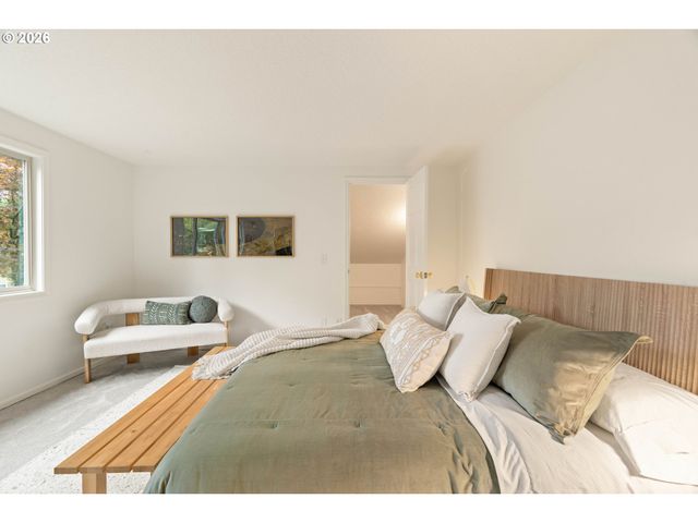 1431 KILLARNEY Dr, West Linn, OR 97068